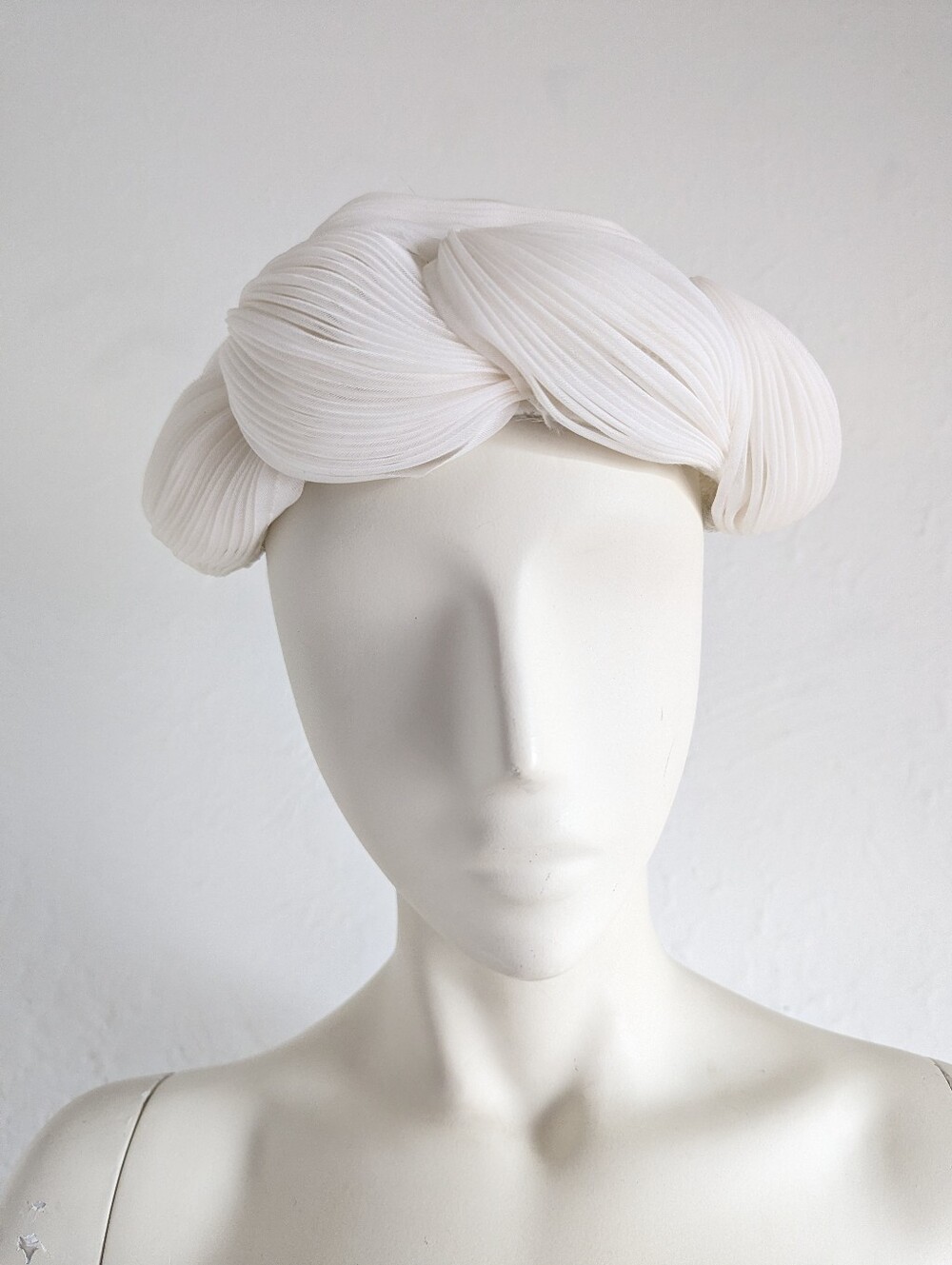 Pretty! Vintage 1960s Oyster White Braided Chiffon Headband Half Hat Union Made